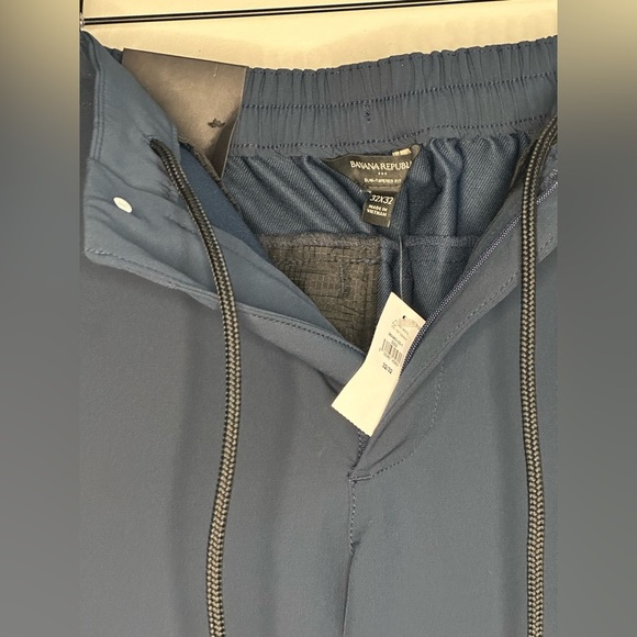 NEW Banana Republic Factory Performance Slim Tapered Pants Men’s 32x32 Navy - Picture 8 of 10